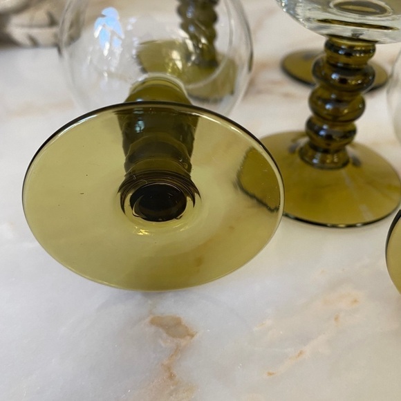 Olive Ribbed Stem glasses - Picture 3 of 10